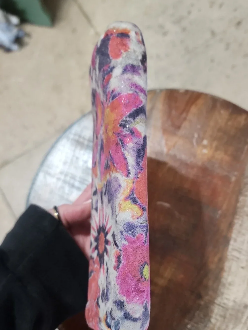 Hobo Magnetic Floral Print Clutch Fold Wallet Purple Multicolor Leather